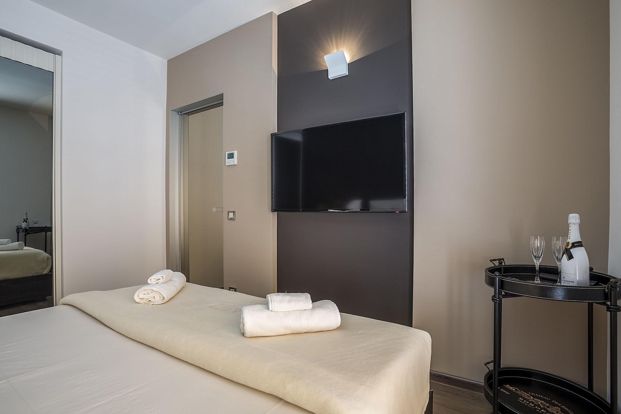 Seaview Luxury Retreat Hotel สปลิท ภายนอก รูปภาพ